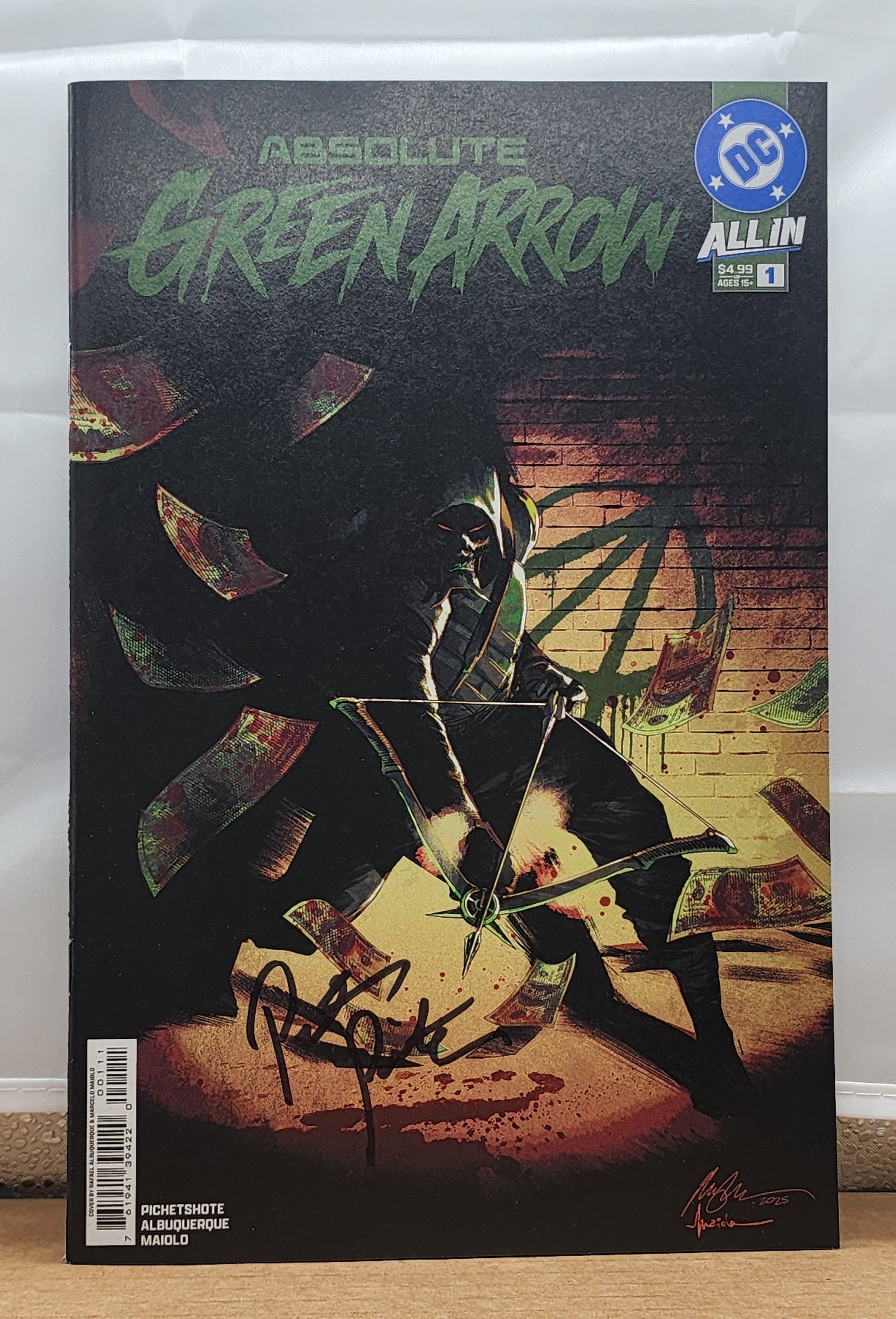 Absolute Green Arrow #1 Rafael Albuquerque SIGNED Pornsak Pichetshote COA
