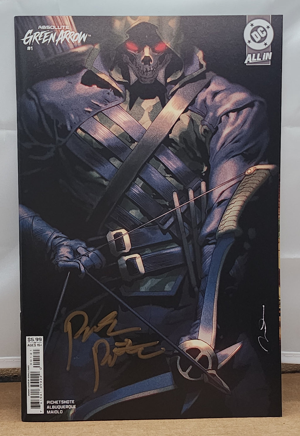 Absolute Green Arrow #1 B Gerald Parel SIGNED by Pornsak Pichetshote with COA