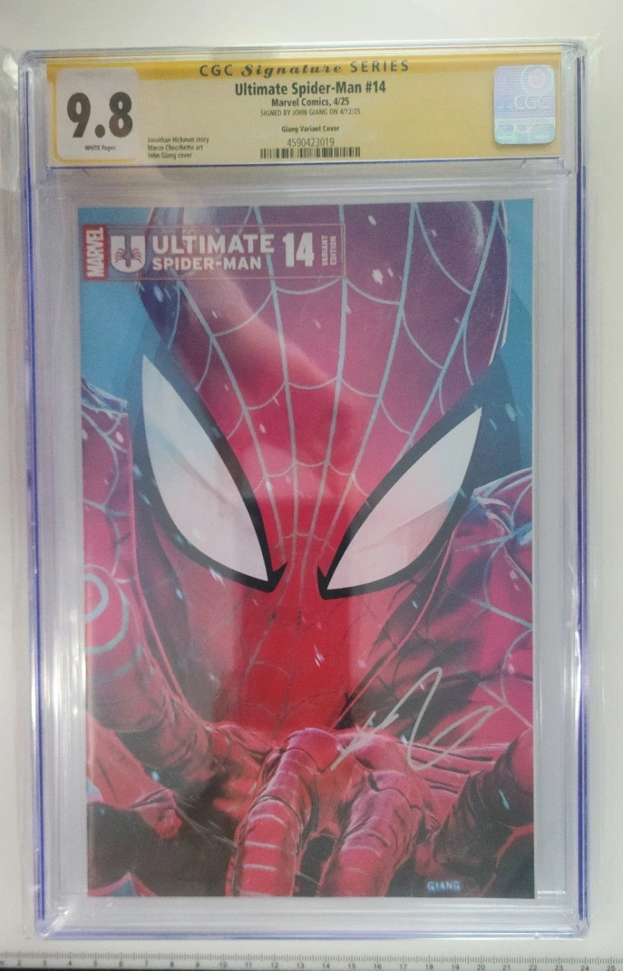 Ultimate Spider-Man #14 - CGC SS 9.8 Signed by John Giang - Exclusive LE Variant